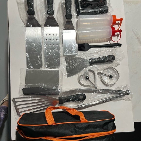 Griddle and BBQ Accessories Toolkit - Black - Picture 3 of 10